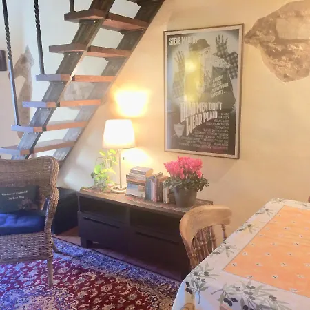 Apartment Adorable Tuscan With Beautiful Garden Just Outside Lucca, Sleeps 4 *