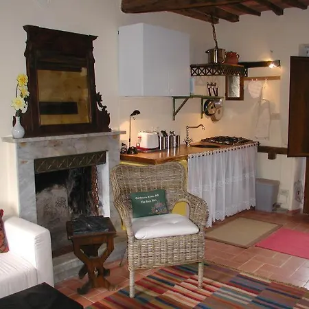 Appartamento Adorable Tuscan With Beautiful Garden Just Outside Lucca, Sleeps 4